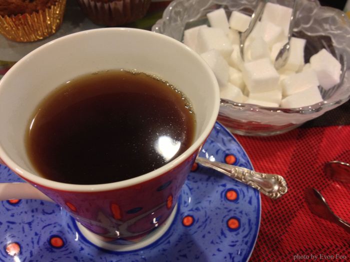 Sabah tea with geranium, not bad actually...