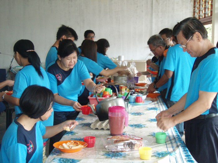 how our meal time looked like - this was breakfast on Sunday morning before church service