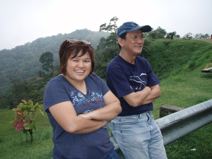Pr. Sharon and our driver Clement enjoying the cool air...