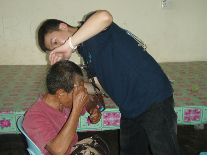 Dr. Michael Teng in action