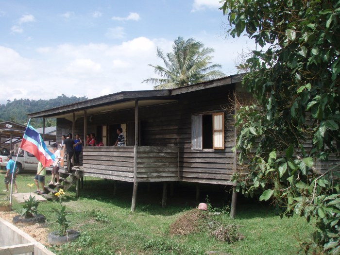 footprints to sapulut