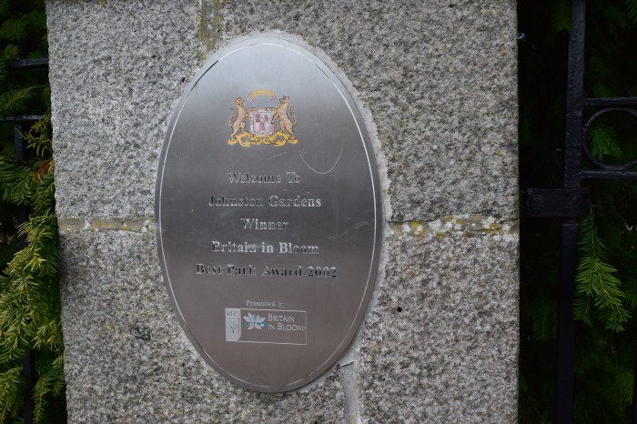 a walk to Johnston Garden