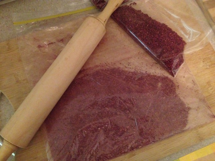 crushed the red rice yeast