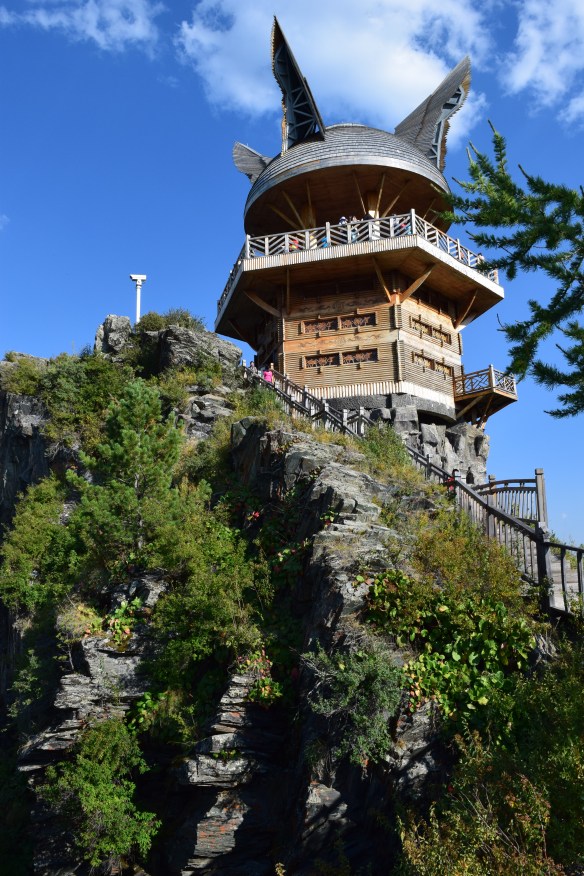 one last look at the Guanyu Pavillion on the way down