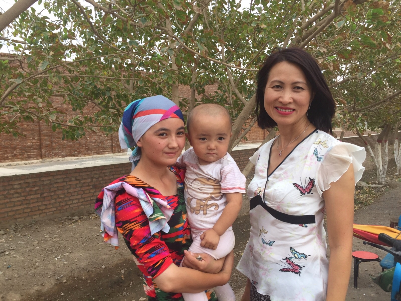 May posed with our guide's wife and daughter