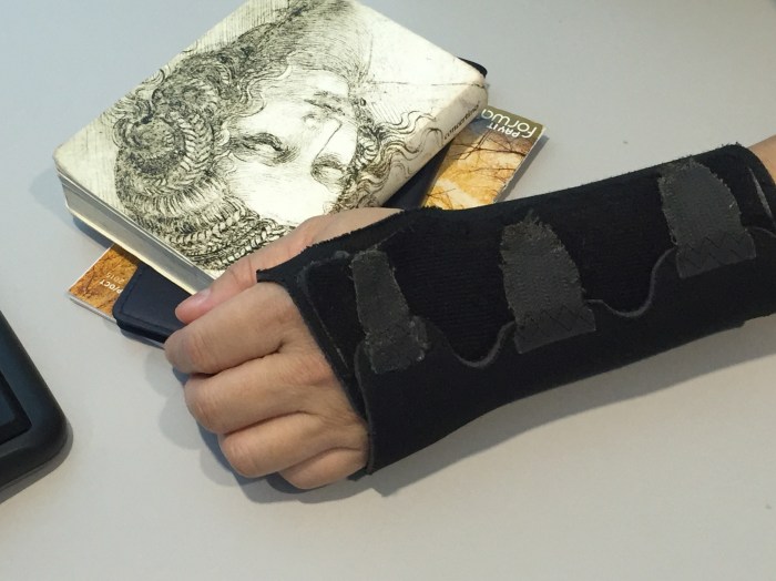 it's back! :( (it was bad if I had to put the splint back on during the day...)