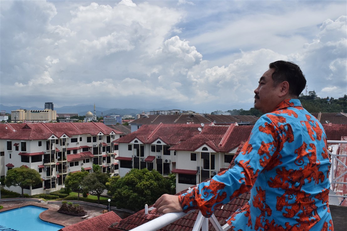 profile of datuk gordon leong, bohemian, boho-chic apartment, interview with datuk gordon leong, designer shoes, Louboutin men’s shoes, Gucci men’s shoes